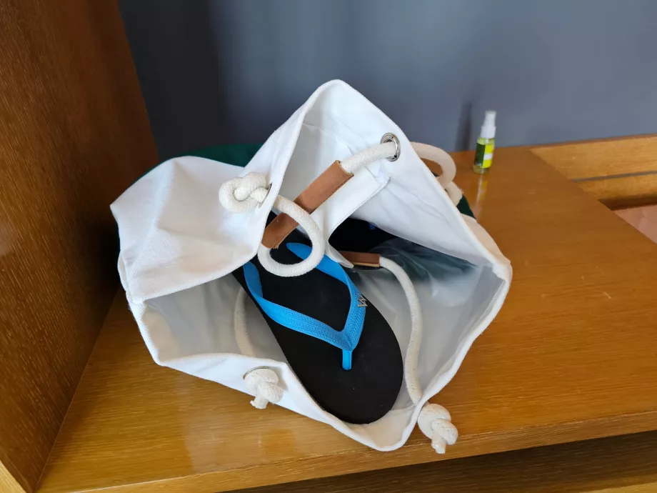 Шльопанці для пляжу