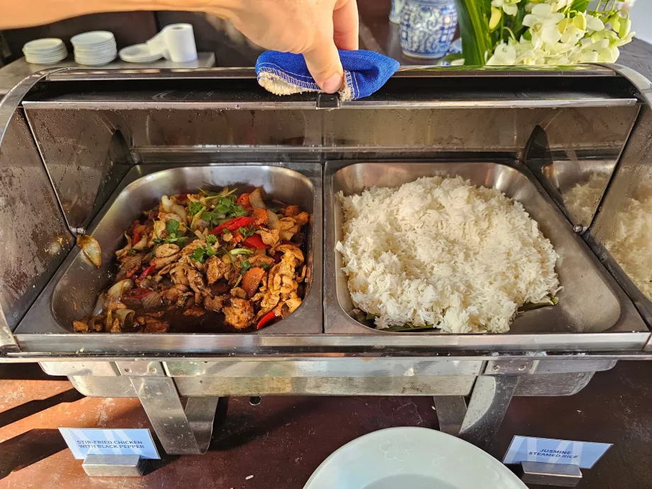 Сніданок - гарячі страви