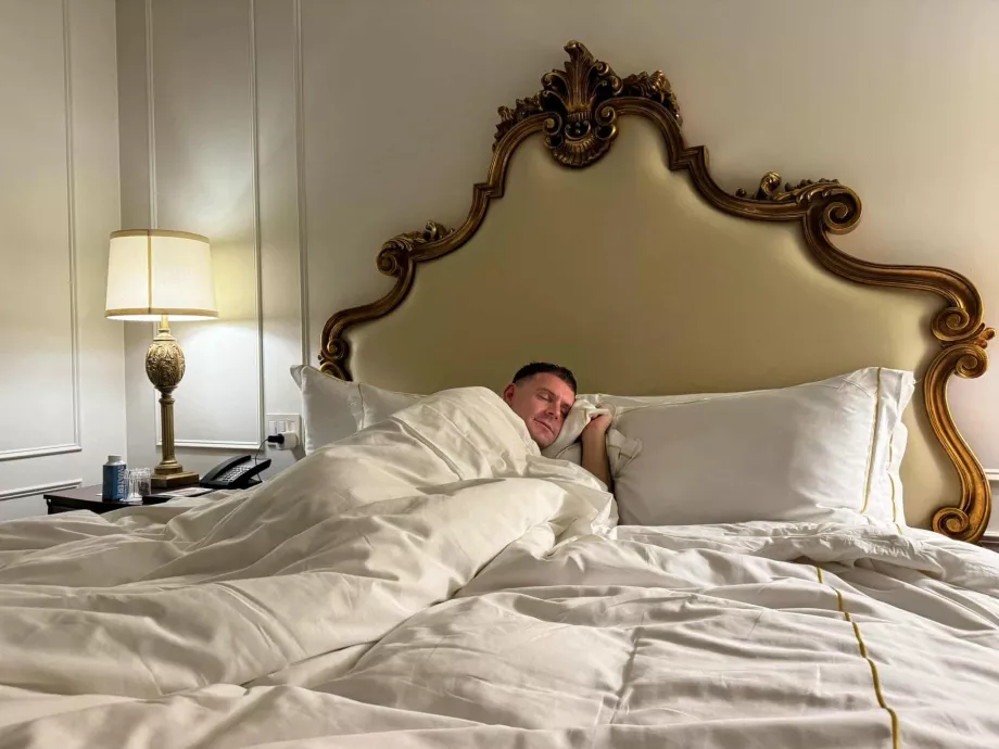 Я в готелі "Плаза