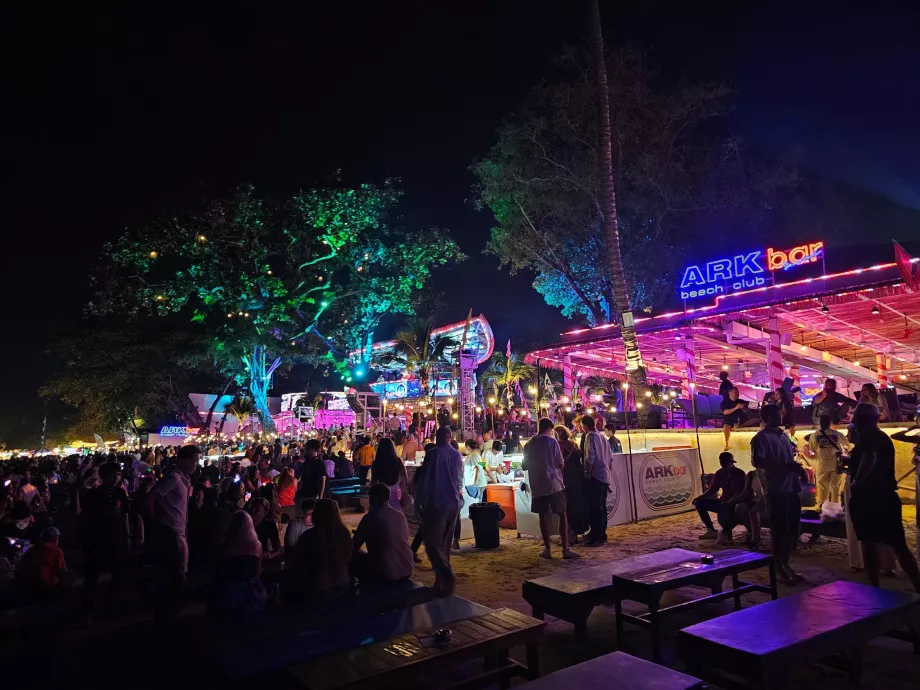 Пляжний клуб ARK