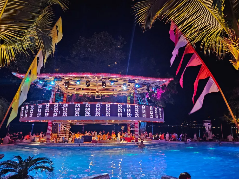 Пляжний клуб ARK