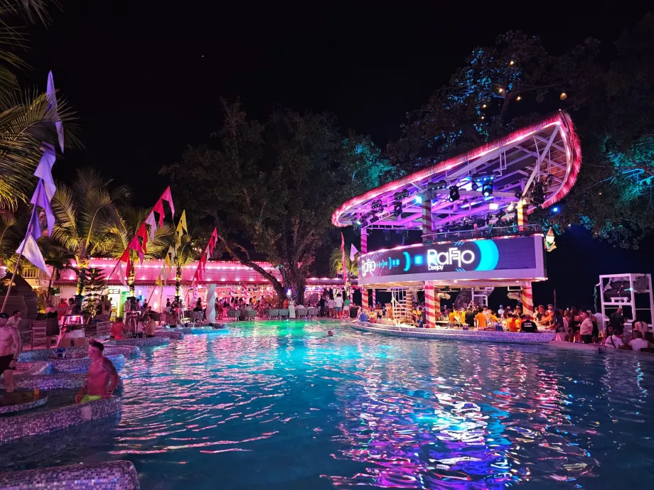 Пляжний клуб ARK