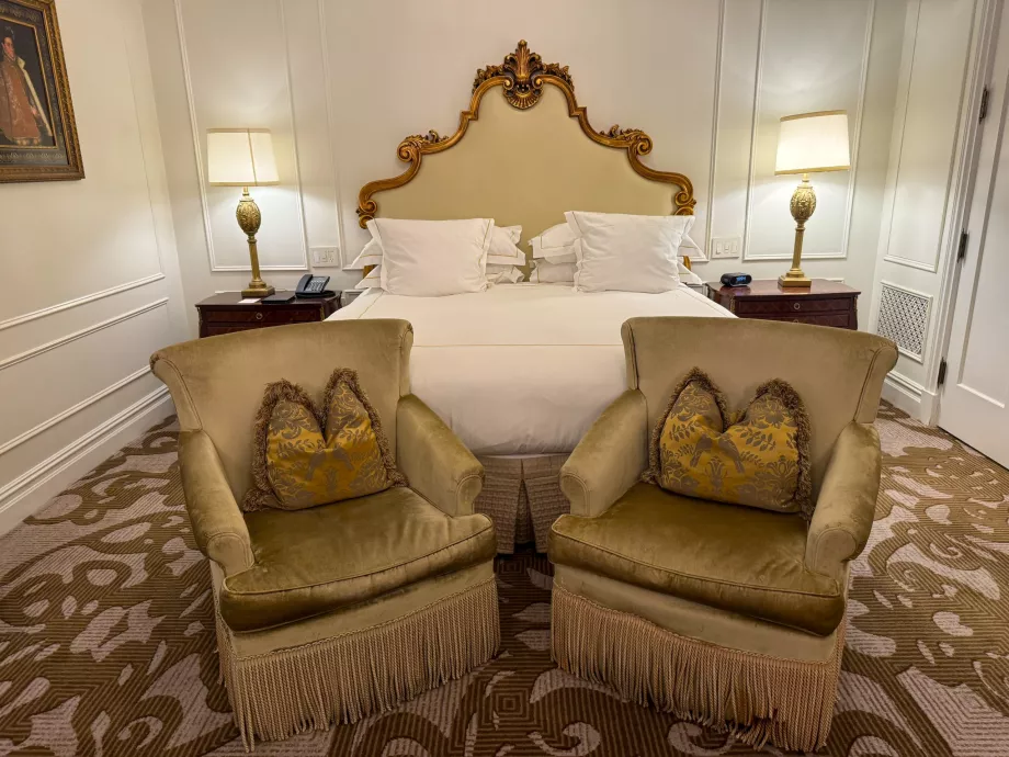 Номер у готелі "Плаза