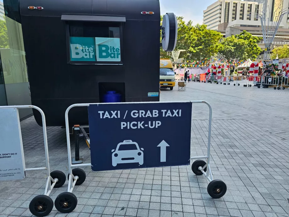 King Power Mahanakhon - стоянка таксі