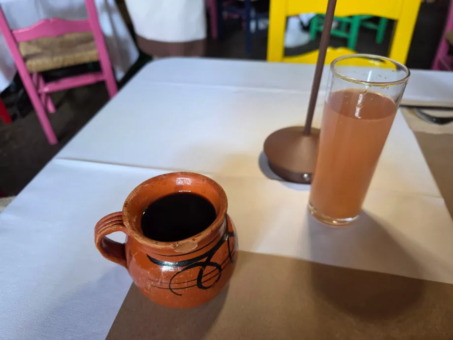 Cafe do Olla та сік дня
