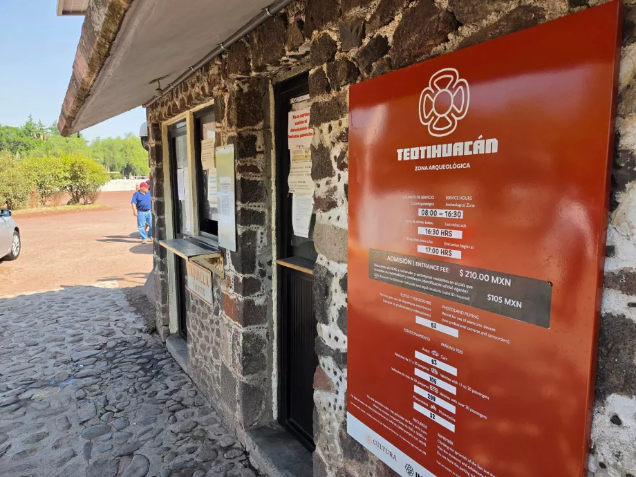 Ціни і години роботи в Теотіуакан