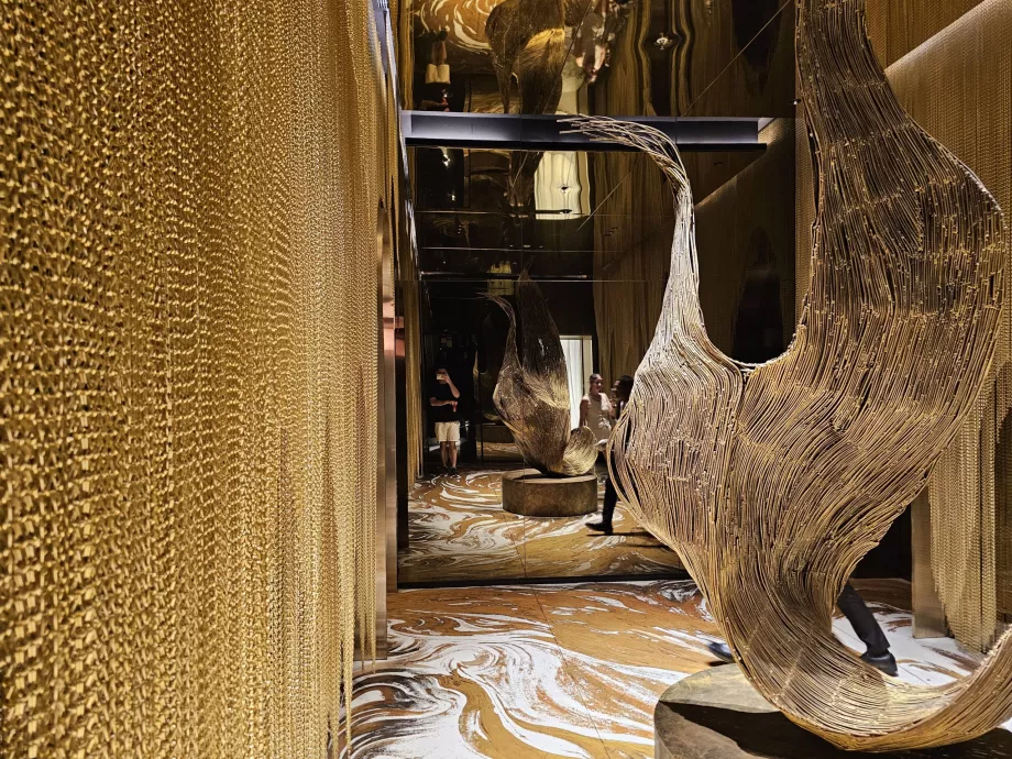 Вежа Імперії Арабіки (головний вхід)