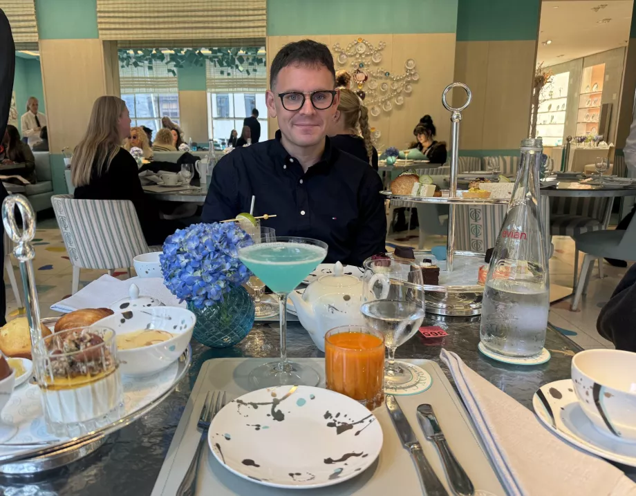 Я за сніданком у Тіффані