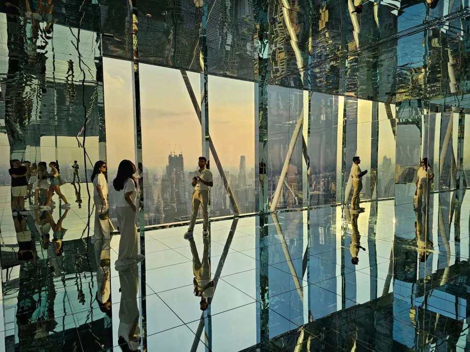 Акара Небо Ханумана - Бангкокське відображення