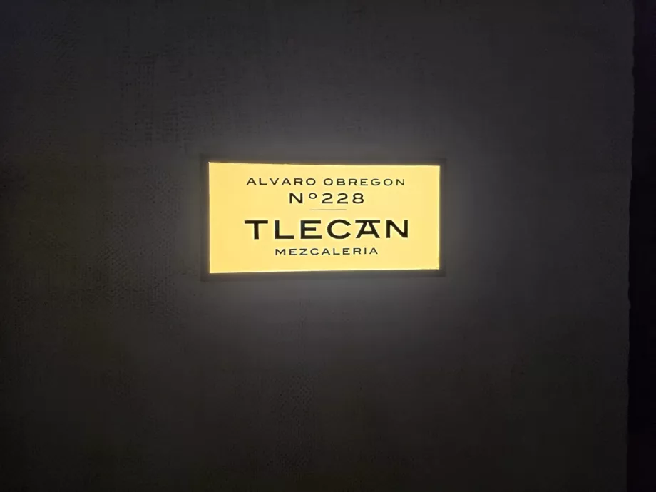 Bar Tlecán, головна сцена