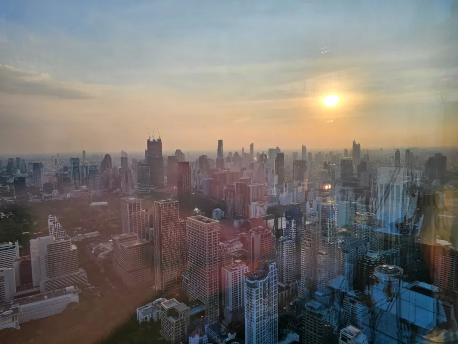 Акара Скай Хануман - вид на Бангкок