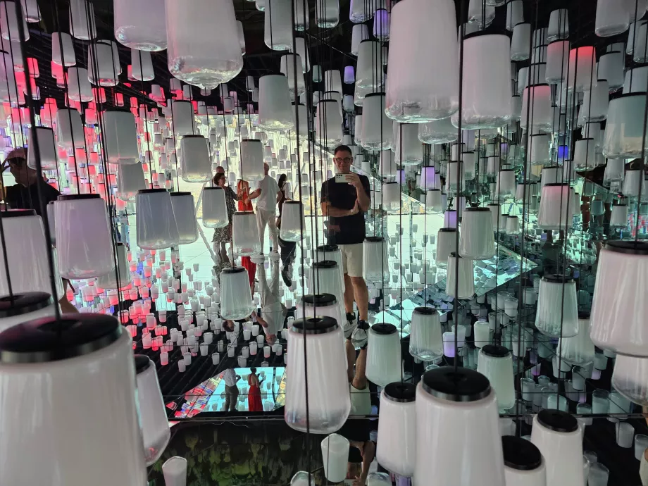 Akara Sky Hanuman - віртуальний небесний ліхтар