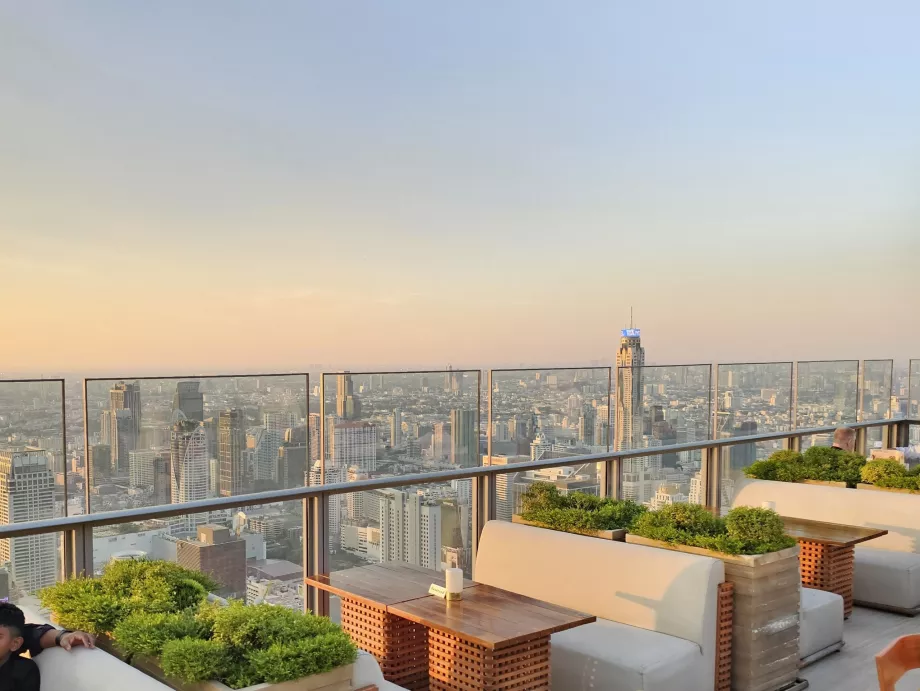 Акара Скай Хануман - вид на Бангкок