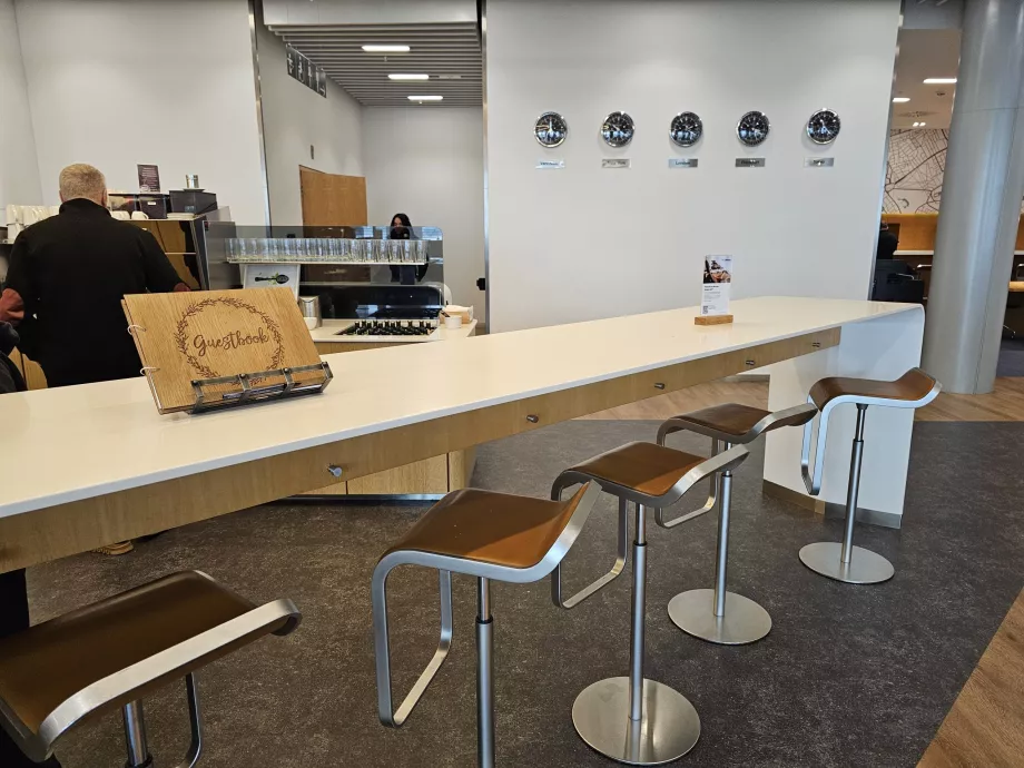 Місця в бізнес-залі