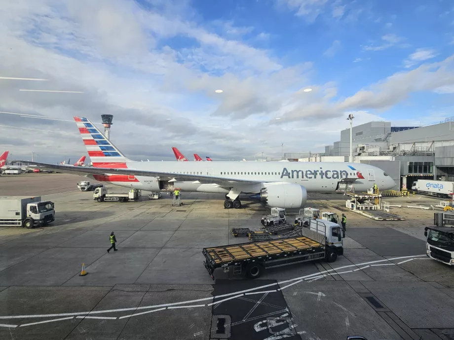 Вид на перон аеропорту