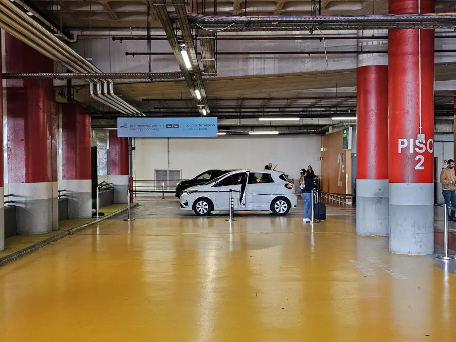 Пункт видачі, Uber та Bolt
