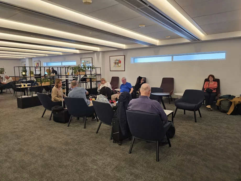 Місця для сидіння та загальна обстановка