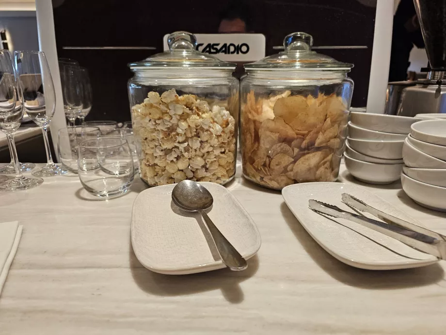 Попкорн і чіпси