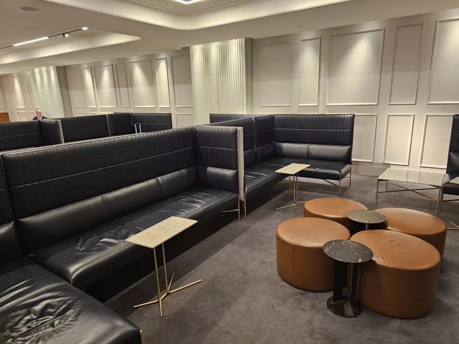 Крісла та дивани