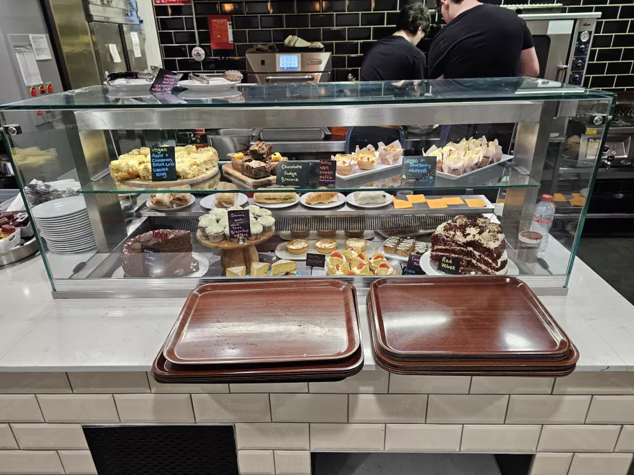 Ресторан аеропорту, громадська частина