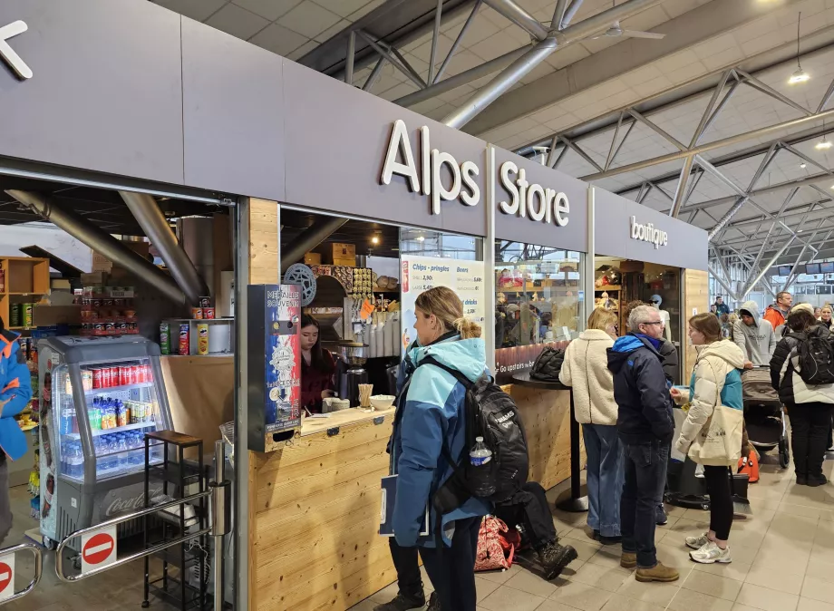 Alps Store, зал вильоту, аеропорт CMF
