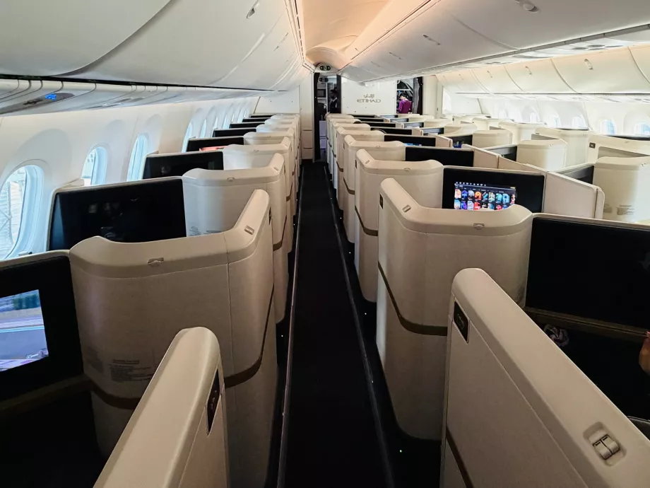 Вид на алею