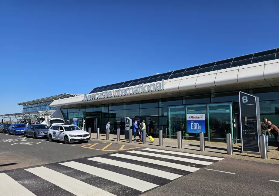 Термінал аеропорту Ньюкасла NCL
