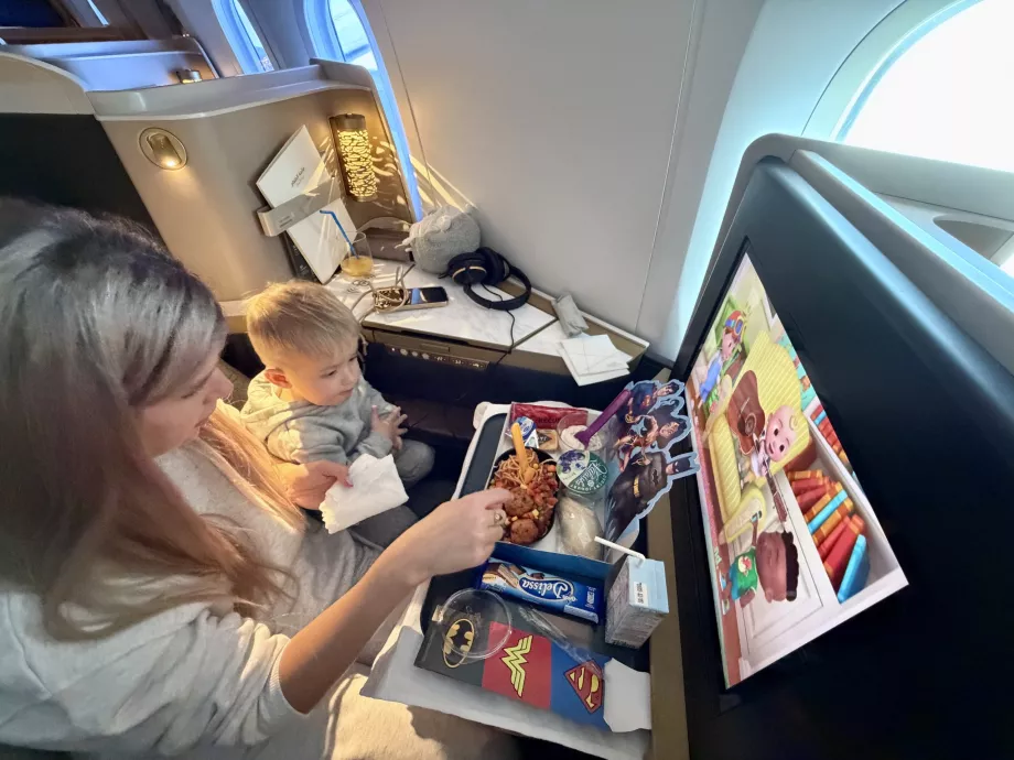 Сидіння досить просторі навіть для них