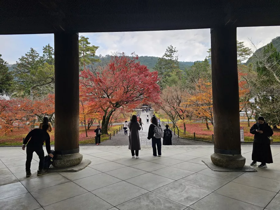 Нанзен-джі.
