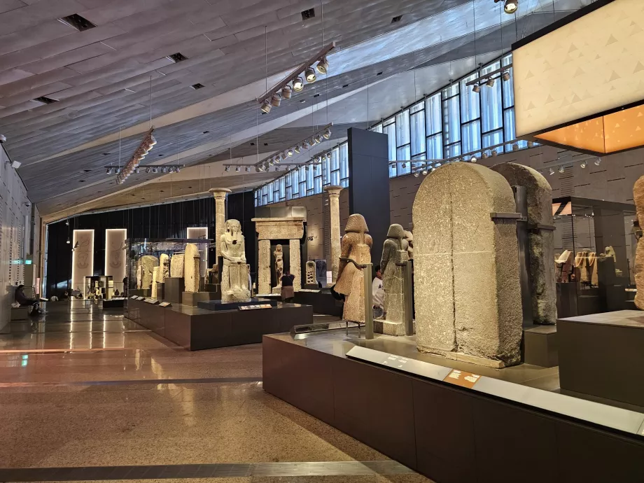 Головна галерея музею