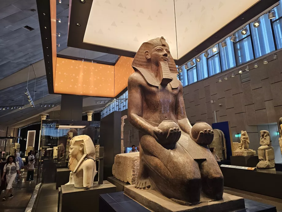 Головна галерея музею