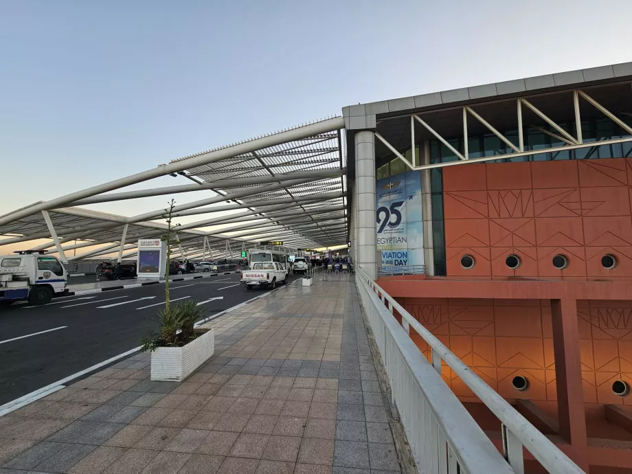 Термінал 3 аеропорту Каїра