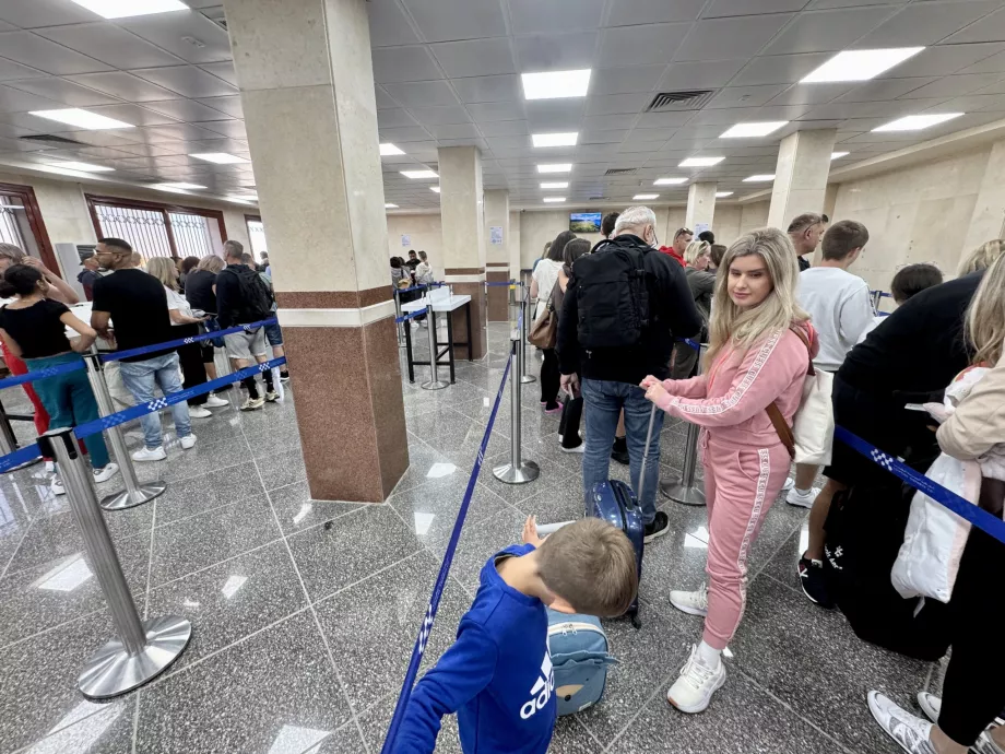 Паспортний контроль
