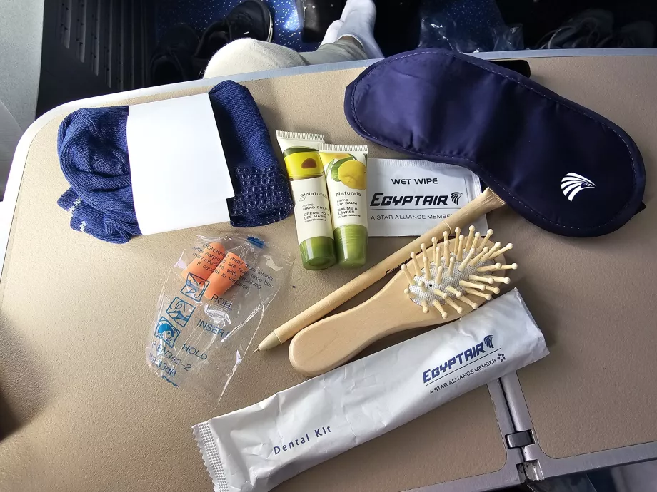 Набір побутового приладдя