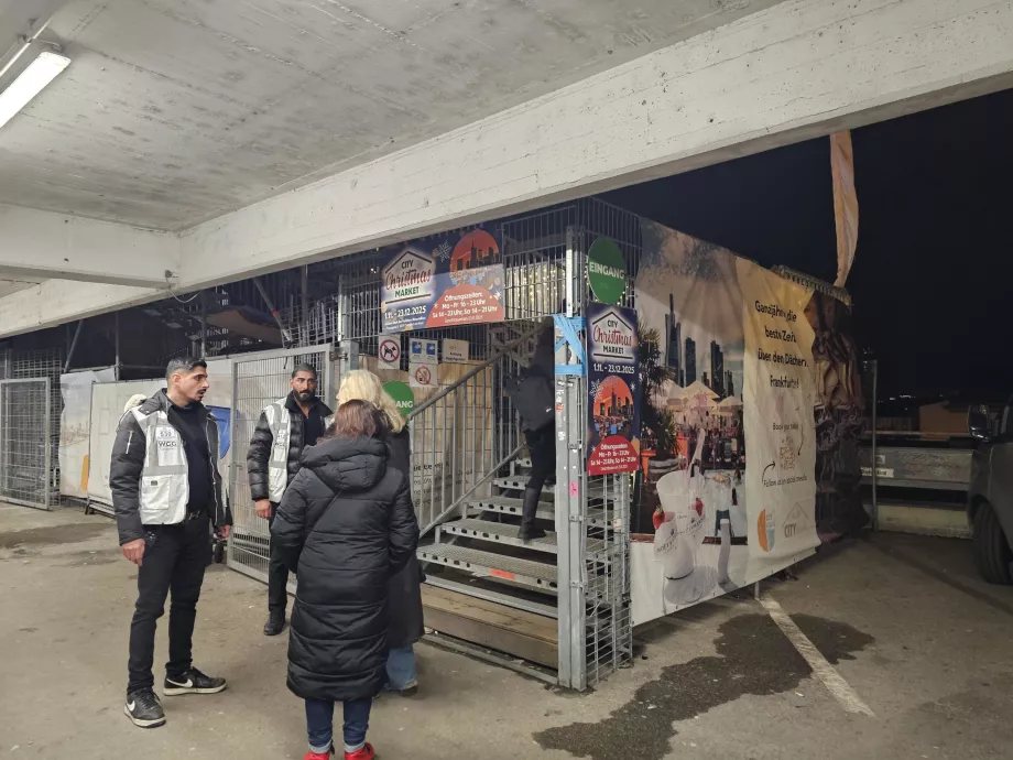 Вайнахтсмаркт на СітіАльм