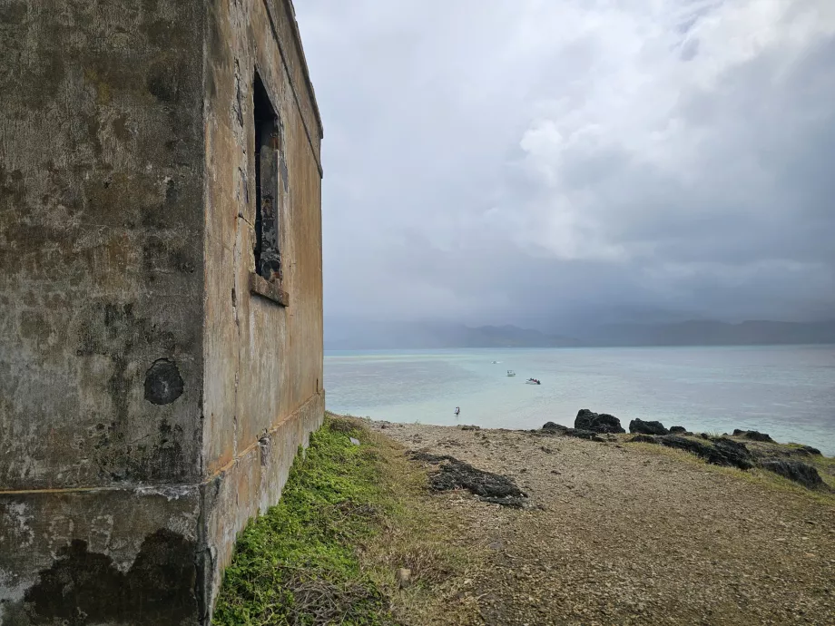 Скільки коштує au Phare