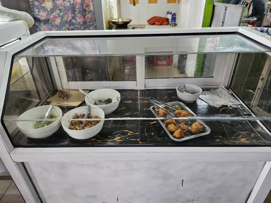 Ринок у Центральному Флаку, продуктові кіоски