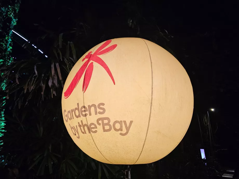 Сади біля затоки