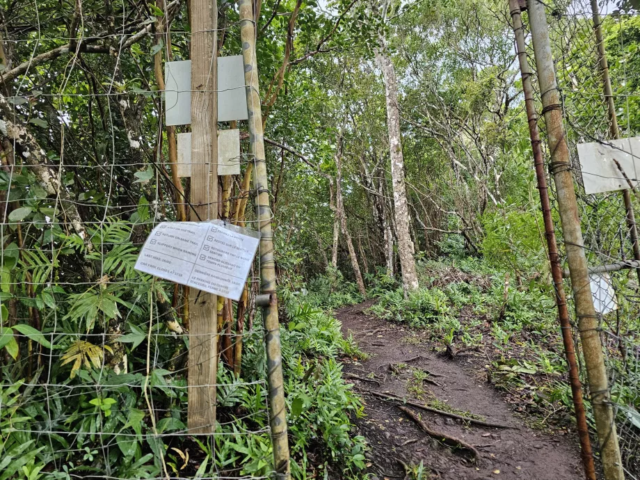В'їзд до Пітон-дю-Кано