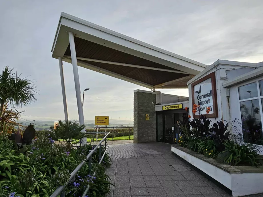 прибуття в аеропорт Newquay