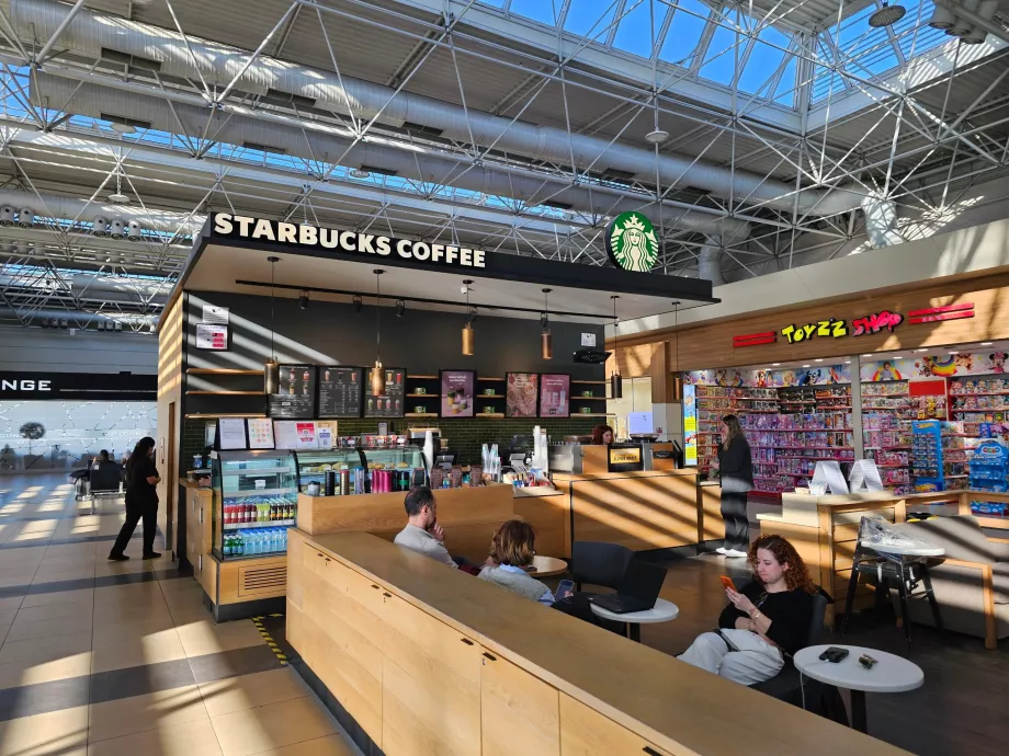 Starbucks, термінал 1, секція внутрішнього транзиту