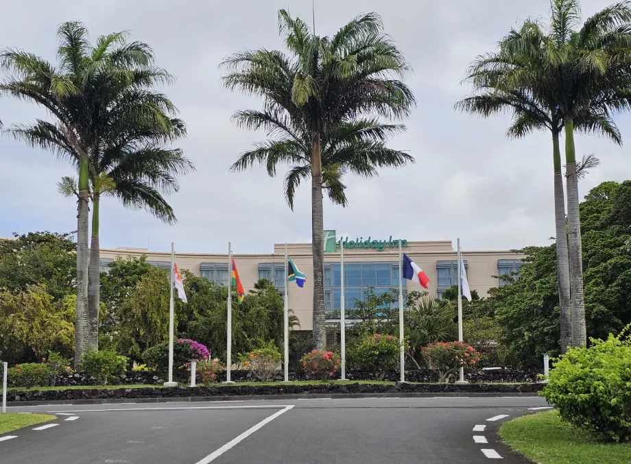 Готель Holiday Inn
