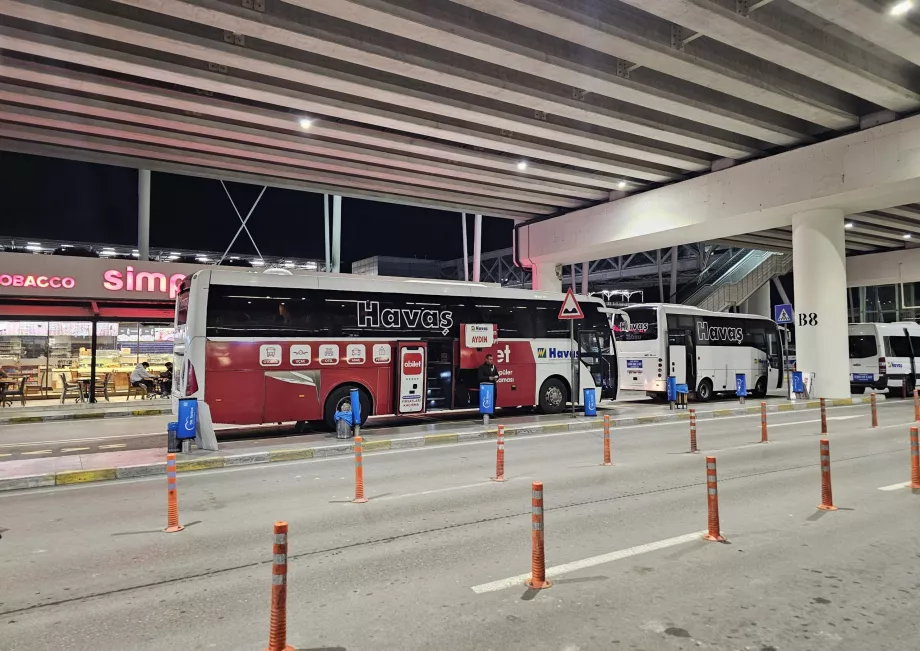 Автобусні зупинки Хавас