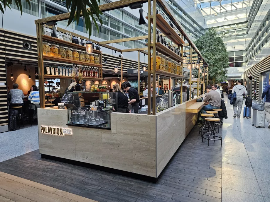 Ресторан у громадській зоні