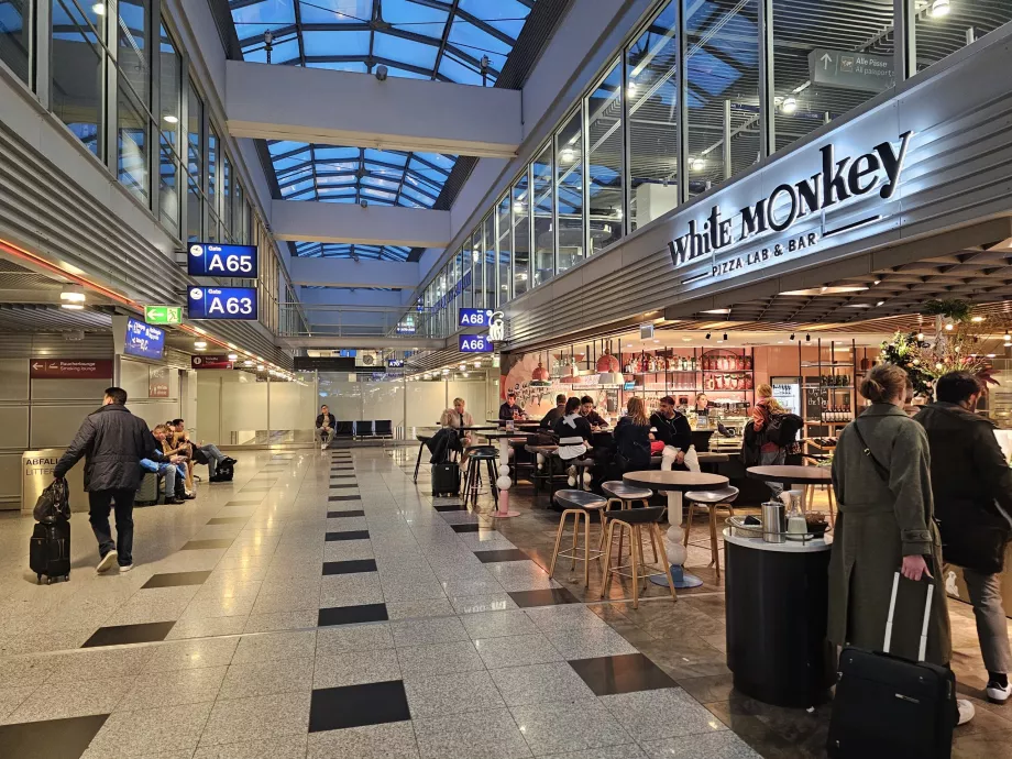 Ресторан у транзитній зоні