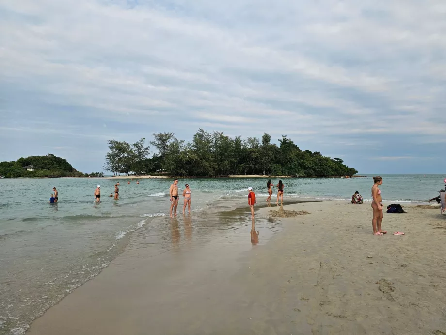 Пляж Чоенг Мон