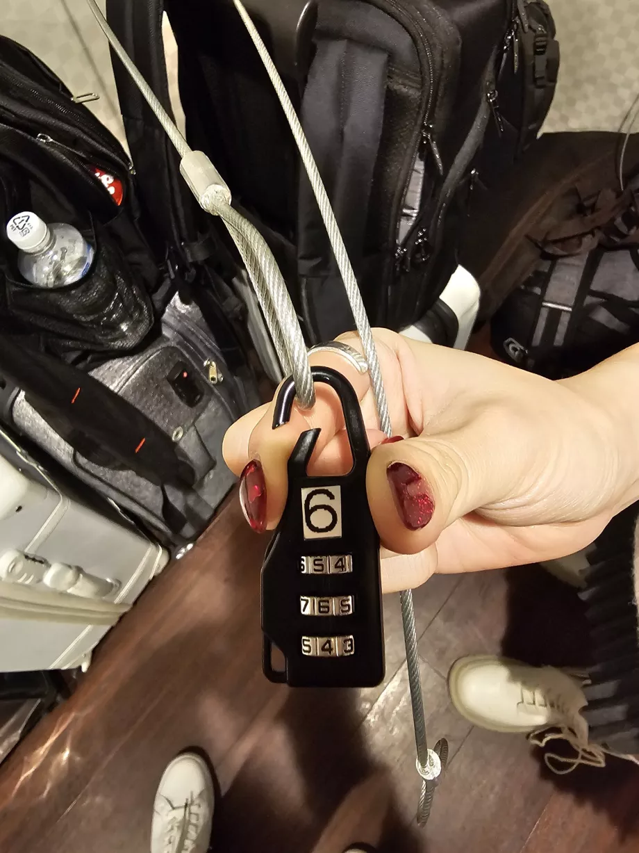 Закрийте камеру схову