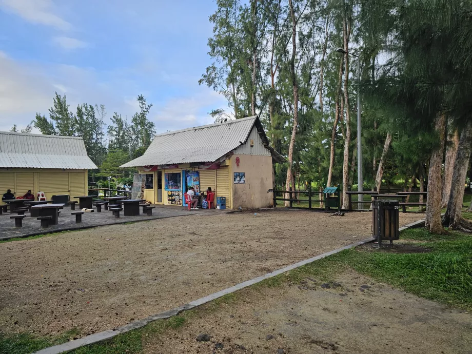 Пляж Святого Фелікса, кіоск з прохолодними напоями