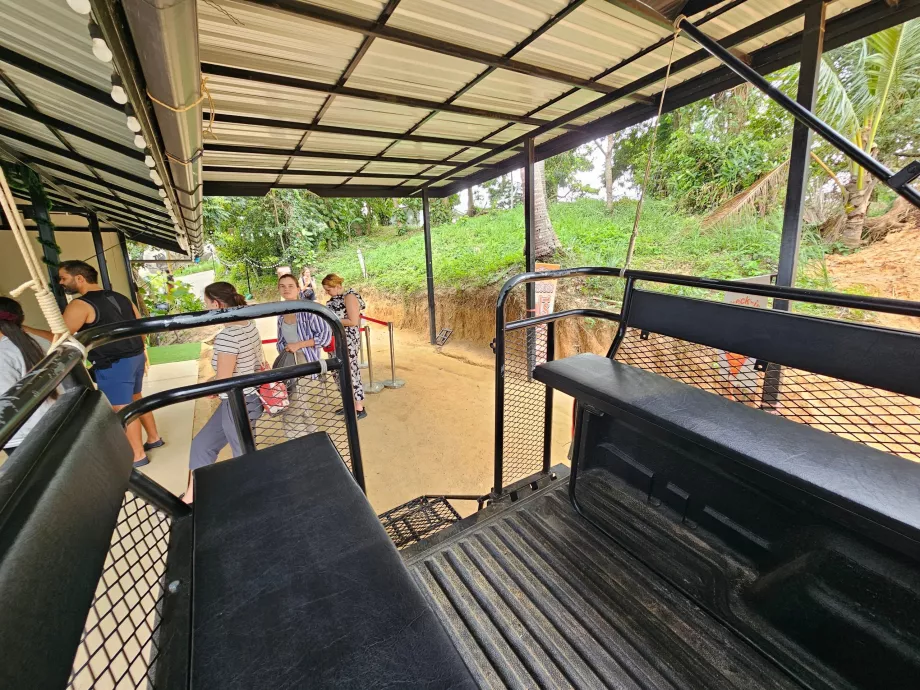 Транспортування джипів до Перекривного каменю 2