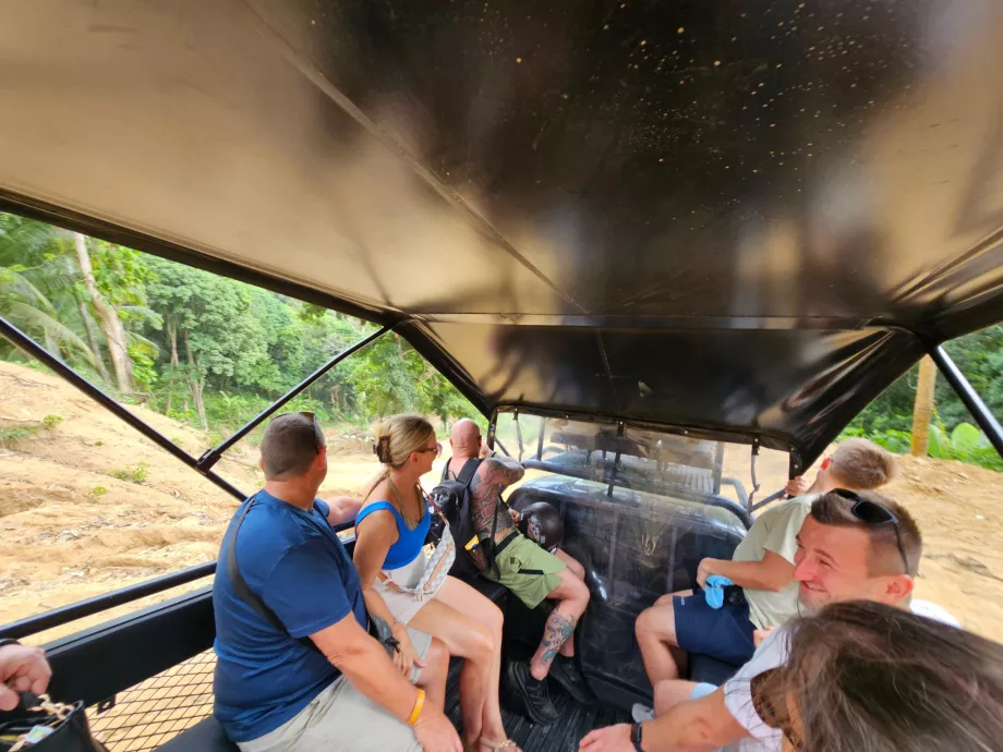 Транспортування джипів до Перекривного каменю 2